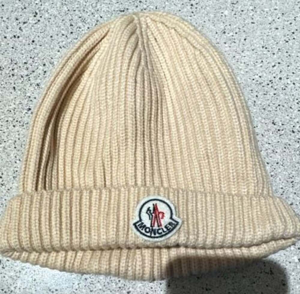 Moncler Ribbed Logo-Patch Wool Beanie in Beige